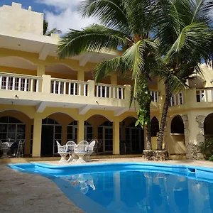 El Viejo Pirata Hotel